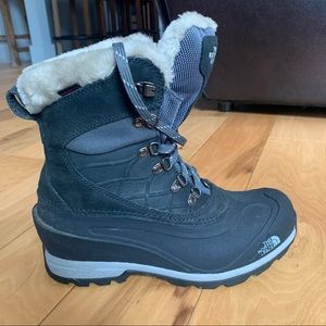 The North Face chilkat snow boots
